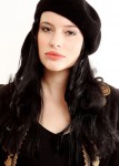 Lisa T. close mit Beret 2011_portrai